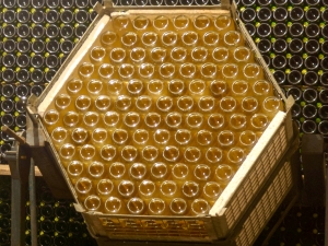 Champagne Jacques SONNETTE - Remuage manuel sur champarex Champagne Jacques SONNETTE - Remuage manuel sur champarex